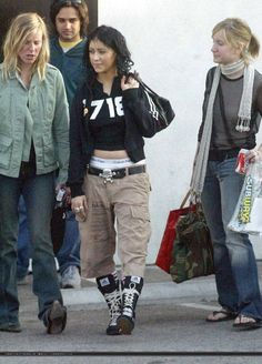 Christina Aguilera Outfits, Sleaze Outfit, Punk Outfits, Cool Fits, Character Outfits, Art Stuff, Fashion Killa