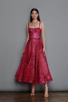 Red Evening Dresses Elegant, Bronx And Banco, Looks Party, Dressy Dresses, Gala Dresses, Glam Dresses, Looks Chic, Mode Inspiration, Fancy Dresses