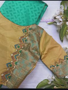 Border Blouse Designs, Simple Saree Blouse Designs, Latest Blouse Neck Designs, Blouse Simple, Maggam Blouse, Patch Work Blouse Designs, Cotton Blouse Design, Embroidery Border, Aari Blouse