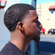 Taper Court, Taper Waves Haircut, Taper Fade Short Hair, Black Men Beard Styles, High Taper, Hair Twists Black