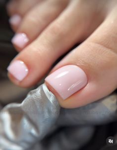 Pedikur Nails 2024, Pastel Pink Toe Nails, Light Pink Mani Pedi, Pink White Pedicure, Neutral Pink Pedicure, Natural Pink Pedicure, Pedicure Ideas Light Pink, Wedding Toes For Bridesmaids, Light Pink Pedicure Ideas