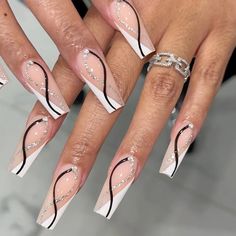 4.49011E+13 Ballerina Acrylic Nails, Nagel Tips, French Manicure Nails, Nails Set, White Nail Designs, Nail Length, Stick On Nails, Elegant Nails, Nail Art Hacks