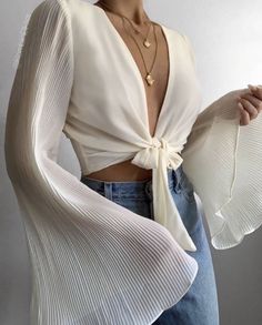 Slim Jeans Outfit, Fest Outfits, Mode Hippie, Skandinavian Fashion, Chique Outfits, Flare Long Sleeve, Mode Inspo, Looks Chic, Street Chic