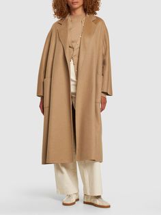 Length: 120cm. Includes matching self-tie belt. Two front patch pockets. Model is wearing a size42 Coat 2020, Cashmere Coat Women, Belted Coat, Cashmere Coat, Short Coat, Fashion Sale, Shearling Jacket, Max Mara, Long Coat