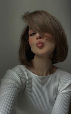 Mode Niqab, Girls Dps, Hairstyles For Layered Hair, Short Bob Hairstyles, Layered Hair, Hair Looks, Hair Goals