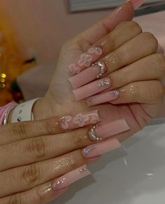 Y2k Nails Glitter, Long Acrylic Nails Trendy, Xl Long Acrylic Nails Pink, Glitter Square Acrylic Nails, Latina Nail Designs Pink, Latina Acrylic Nails, Early 2000 Nails, Pink Glitter Acrylic Nails, Pink Y2k Nails