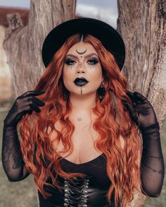 Witch Makeup Looks Halloween, Cute Witch Makeup Women, Witch Makeup Pretty, Witches Face Makeup, Sorceress Makeup Halloween, Queen Of Halloween Makeup, Halloween Makeup Red Hair, Modern Witch Makeup Halloween, Witches Make Up