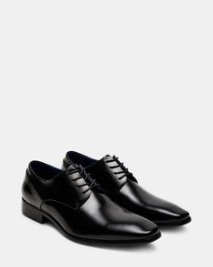 Introducing the GEMARI oxford dress shoe. Designed with a lace-up style and sleek almond toe, this shoe exudes sophistication and professionalism. Made with high-quality buffalo leather for superior comfort and durability. Perfect for any formal or business occasion. 1 inch heel height Leather upper material Textile an Men Shoes Formal Wedding, Black Formal Shoes For Men, Black Dress Shoes Men, Black Suit Shoes, Black Wedding Shoes, Black Formal Shoes, Mens Black Dress Shoes, Men's Wedding Shoes, Professional Shoes