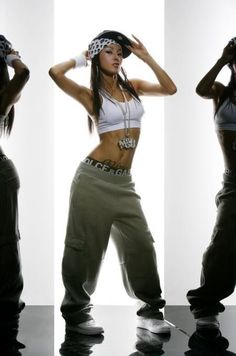 90s Hip Hop Outfits, Chica Hip Hop, Look Hip Hop, Hip Hop Dance Outfits, Hiphop Dance, Hip Hop Girl, Hip Hop 90s, Aaliyah Style