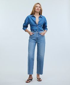 The Perfect Vintage Wide-Leg Crop Jean | Madewell Best Jeans For Short Women, Minimalist Wardrobe Essentials, French Wardrobe, Jean Color, Ankle Length Jeans, Minimalist Wardrobe, Jeans For Short Women, Madewell Jeans, Denim Details