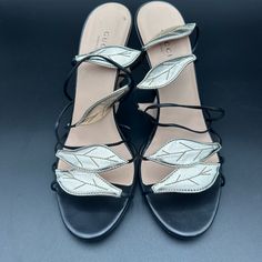 Worn Once Shoes Gucci, Gucci Shoes, Wrap Around, Gold Leaf, Gold Black, Women's Shoes Sandals, Shoes Sandals, Gucci, Women Shoes