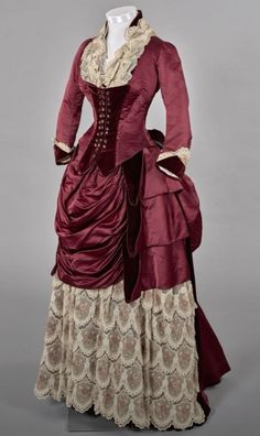 Victorian Outfits Women, Victorian Inspired Fashion, Victorian Era Fashion, 1880s Fashion, 20th Century Fashion, 19th Century Fashion, Victorian Clothing, Vintage Gowns, Old Fashion