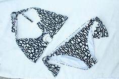 ➸ Description: black and white logo pattern bikini, the bottom has a tie knot on each side. The bra is to tie around the neck and in the back. Condition: Excellent ➸ Measurements: Size S Switzerland, Calvin Klein Bikinis, Black And White Logo, White Calvin Klein, Black And White Logos, Logo Pattern, Tie Knots, Women Swimsuits, Favorite Outfit