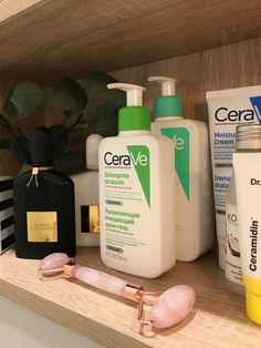 Cerave Aesthetic, Cera Ve Aesthetic, Cerave Skin Care, Cera Ve, Cerave Moisturizer, Beauty Skin Care Routine, Face Skin Care, Beauty Product, Skin Care Essentials