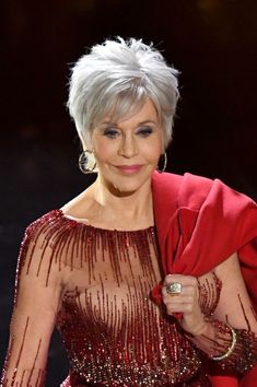 Jane Fonda Hairstyles, Short Haircuts Shoulder Length, 60 Hairstyles, Short Hair Trends, Latest Short Hairstyles, Getting Older, Short Hairstyles For Thick Hair, Short Hair Over 60, Short Hair Styles For Round Faces