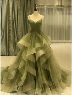 A-Line Prom Dresses Elegant Dress Formal Court Train Christmas Red Green Dress Sleeveless Spaghetti Strap Tulle with Pleats Ruffles 2023 2023 - US $157.99 Layered Tulle Prom Dress, Red Green Dress, Recycled Dress, Prom Dresses Elegant, Ceremony Dresses, Dresses Formal Elegant, Prom Dress Inspiration, Cute Prom Dresses, Pretty Prom Dresses