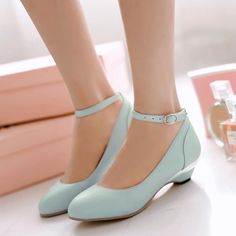 Olivia Mark - Chic Countryside Low-Heel Mary Jane Shoes with Buckle Detail for a Sweet Princess Look Princess Look, Womens Mary Janes, Round Toe Shoes, Skirt Maxi, Low Heel Shoes, Wedding Heels, Prom Shoes, Mary Jane Heels, Jane Shoes