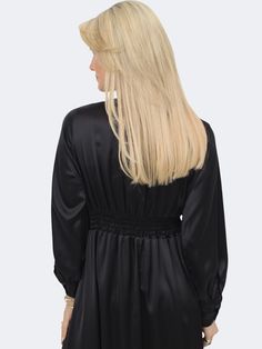 This new dress features : Empire waistline Long sleeves V Neck Soft silk/satin feel Kate And Pippa, Leggings Hoodie, Empire Waistline, Satin Midi Dress, Trending Dresses, Silk Satin, Baby Boy Outfits, Mother Of The Bride, Perfect Dress