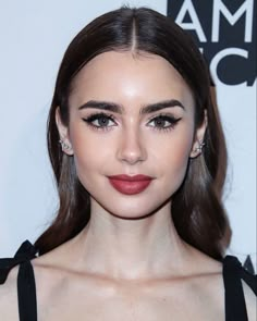 Flat Eyebrows, Anne Hathaway Makeup, Lily Collins Makeup, Pale Skin Makeup, Glam Wedding Makeup, Barbie Makeup