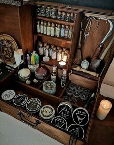 Italian Witchcraft, Cunning Folk, Harry Potter Items, Witch Spirituality, Witches Altar, Witch Spell Book, Fantasy Props, Portfolio Ideas, Witch Spell