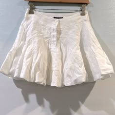 Brand New White J Crew Linen Skirt Maxi Skirt Sets, Classic White Skirt, White Mini Skirt Outfit, Off White Skirt, White Skirt Summer, Linen Skirts, Linen Mini Skirt, White Linen Skirt, Pretty Skirt