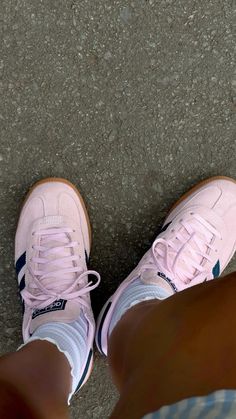 #sneakers #viral #adidas #spezial #pink #coquette #aesthetic #cute #outfitoftheday #outfit #style #summer #lifestyle Pink Sneakers Outfit Aesthetic, Pink Spezial Adidas, Pink Spezial Adidas Outfit, Adidas Spezial Pink Outfit, Pink Sneakers Outfit, Adidas Spezial Outfit, Pink Coquette Aesthetic, Pink Trainers, Summer Lifestyle