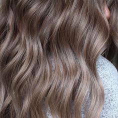 Mushroom Blonde Brown Hair Color, Mushroom Coloured Hair, Mushroom Brown Blonde Hair, White Chocolate Hair Color, Mushroom Hair Colour, Mushroom Colour Hair, Balayage With Straight Hair, Light Mushroom Brown Hair Color, Mushroom Blonde Hair Balayage