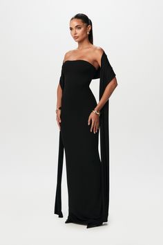 Smooth Scarf Tube Maxi Dress Corset Tie Back Dress, Classy Black Dress Black Women, Black Long Elegant Dress, All Black Wedding Aesthetic, Black Backless Dress Classy, Prom Dresses With Scarf, Winter Gowns Formal, How To Style A Scarf With A Dress, Winter Dress Outfit Party