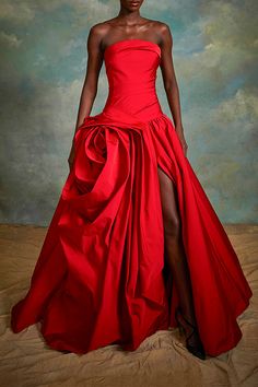 Strapless Floral Drape Gown CLOTHINGDRESSGOWN MARCHESA Tony Ward, Couture, Haute Couture, Skirt Couture, Marchesa Couture, Pride 2024, Drape Gown, Rose Gown, Skirt Draping