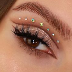 Jewel Makeup, Gem Makeup, Party Makeup Tutorial, Rhinestone Face, Festival Make Up, Concert Makeup, Party Makeup Looks, Sparkly Makeup