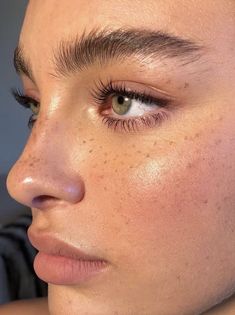 Cute Glowy Natural Makeup, Beach Party Makeup Summer, Simple Sunkissed Makeup, Dewy Sunkissed Makeup, Beach Aesthetic Makeup, Simple Beach Makeup, Preppy Makeup Looks Simple, Simple Summer Makeup Natural Looks, Dewy Prom Makeup