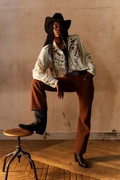 Cool Cowboy Outfits, Queer Western Fashion, High Fashion Cowboy, Masc Cowgirl, Flamboyant Cowboy, Gay Cowboy Outfit, Cowboy Outfit For Men Mexican, Cowboy Inspired Outfit