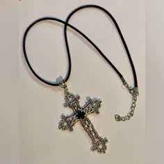 How To Make A Cross Necklace, Cross Necklace Goth, Pretty Cross Necklace, Trad Goth Jewelry, Silver Grunge Jewelry, Goth Cross Necklace, Black Jewelry Aesthetic, Y2k Cross Necklace, Black Accessories Jewelry