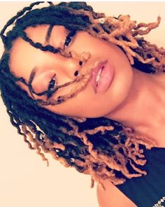 Shoulder length colored locs Simply Loc Styles, Colored Tips Locs, Colored Loc Tips, Blonde Tips On Locs, Shoulder Length Locs Black Women, Locs With Colored Tips, Locs With Blonde Tips, Coloured Dreadlocks, Diy African Black Soap