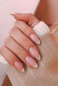 Almond Nails French, Nagellack Trends, French Manicure Nails, Her Nails, Almond Nails Designs, Almond Acrylic Nails, Bride Nails, Oval Nails, Neutral Nails