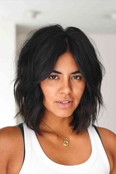 Layered and Choppy Lob for Thick Hair and for women with a middle part Choppy Brown Bob, Short Black Bob Hair, Haircut Photo, Bob With Curtain Bangs, Corte Long Bob, Poofy Hair