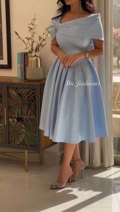 Dress Elegant Classy, Cute Blue Dress, New Year Dress, Blue Dress Outfits, Simple Frocks, Dinner Dress Classy