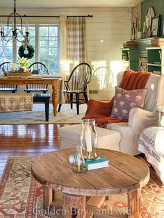 Small House Remodel On A Budget, Country Cottage Living Room, Morning Dove, Country Cottage Living, Cabin Room, Room Country, Cottage Vibes, Decorating Diy, Country Decorating