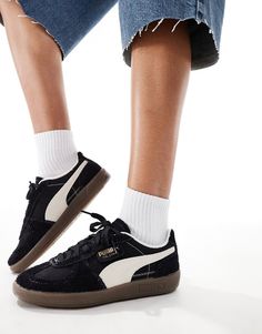 Chaussures par Puma Casual et décontracté pour un look parfait Modèle bas Fermeture à lacets Bord supérieur matelassé Logo Puma Semelle en caoutchouc Semelle texturée antidérapante