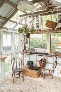 Wooden Garden Shed, Rustic She Shed Interior Ideas, Shed Window Ideas, Small She Shed Ideas, Garden She Shed, Garden Sheds Ideas, Small She Shed, Old Wooden Windows, Rustic She Shed