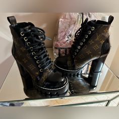 Louis Vuitton Boots Size 35.5 Like New !!!! Louis Vuitton Rain Boots, Louis Vuitton Heels, Shoes Louis Vuitton, Girly Shoes, Louis Vuitton Boots, Louis Vuitton Shoes, Pretty Shoes, Heel Boots, Rain Boots