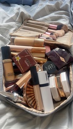 Lots Of Makeup Products, A Lot Of Makeup, A Daily Routine, Makeup Brush Storage, Lots Of Makeup, Makeup Obsession, Luxury Makeup, Makeup Essentials