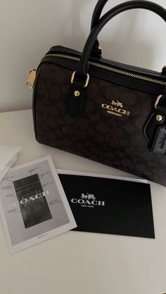 #coach #bag #aesthetic Coach Purse Big, Coach Shoulder Bag Aesthetic, Coach Aestethic Bags, Coach Purse Aesthetic, Coach Aesthetic, Coach Bags Aesthetic, Purse Aesthetic, Classy Purses, Coach Tabby