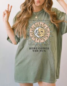 Celestial Vintage, Hippie T Shirts, Oversize Tee, Boho Sun, Boho Tees, Hippie Clothes, Tshirt Design Inspiration, Boho Shirt, Shirt Design Inspiration