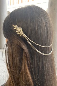 Mexican Hair, Mexican Hairstyles, Wedding Hairstyles And Makeup, Hand Jewelry Rings, Hair Comb Accessories, Quinceanera Party, Wedding Dress With Veil, Pink Accents, Wedding Hair And Makeup