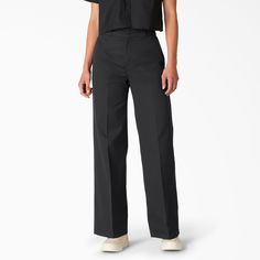 Rooted in retro workwear styling from the Factory era of the 1940s and 1950s, the Women's Wide Leg Work Pants features archival fabrication with a modern silhouette to recapture the character of the American worker. As part of the Clean Utility Core Collection, these wide leg work pants offer straightforward styling in a stonewash for a softer hand feel. The contoured waistband ensures a flattering fit with a high rise that sits right under the navel, perfect to pair with the Relaxed Cropped Wor Wide Leg Work Pants, Work Pants Women, Dickies Women, Dickies Pants, Leg Work, Lifestyle Clothing, Work Shirts, Work Pants, Work Outfit