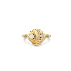 14k yellow gold and diamond clam shell ring with pearl. Fine 14k gold band. The shell measures appx. 1/2"W x 1/2"H. Engagement Rings For Nurses, Clam Shell Jewelry, Gold Pearl Ring, Shell Design, Ocean Jewelry, Jewelry Summer, Shell Ring, Dope Jewelry, Jewelry Essentials