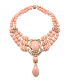 Fluted and smooth coral beads, coral cabochon and drop, baguette and brilliant-cut diamonds, and 18K gold. Antique Jewelry Necklace, Fancy Jewellery Designs, David Webb, Artisan Bracelets, Beads Jewellery, Necklace Collection, Light Coral, Plus Ultra, Coral Necklace