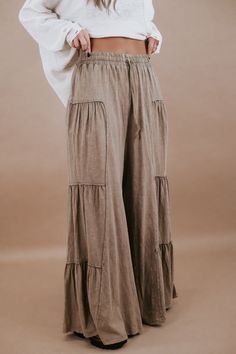 Introducing our Mineral Washed Tiered Wide Leg Pants – the perfect fusion of retro and boho style, ideal for your fall 2023 wardrobe. These pants feature a captivating colorblock and patchwork print, delivering a unique, artistic vibe. Wide-leg design Ensures comfort and movement High waist adds versatility Pockets Boho Chic Mineral Wash Elastic Waistband Relaxed Fit True to size Fabric: 100% Cotton MEASUREMENTS: SMALL: 25 InchesMEDIUM: 26 InchesLARGE: 27 Inches Model Specs: Emily is wearing a s Scarf For Summer, 2023 Wardrobe, 10 Ways To Wear, Wear A Scarf, Mode Hippie, Ways To Wear A Scarf, Earthy Outfits, Estilo Hippie, Boho Chic Outfits