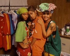 Tlc Group, Duo Dress, Bandana Outfit, 90s Hip Hop Fashion, The Simple Life, Blue Crush, Outfit 90s